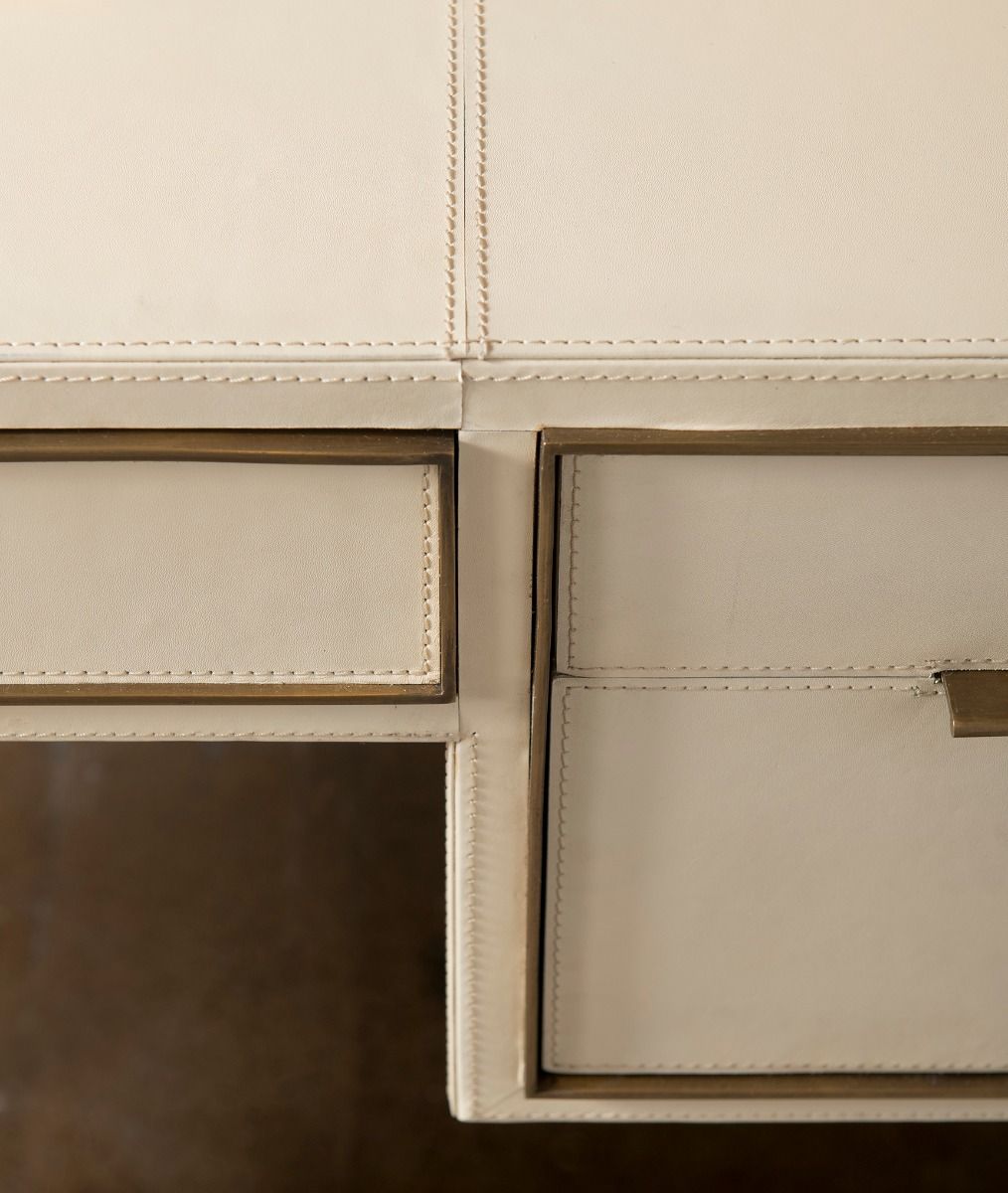 Villa & House Hunter Desk