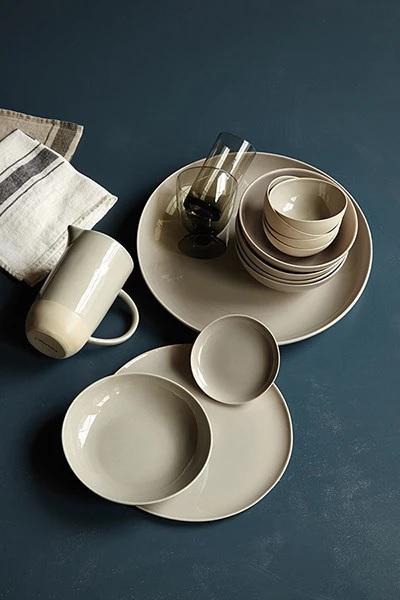 Canvas Home Shell Bisque 4 Piece Place Setting Blue 