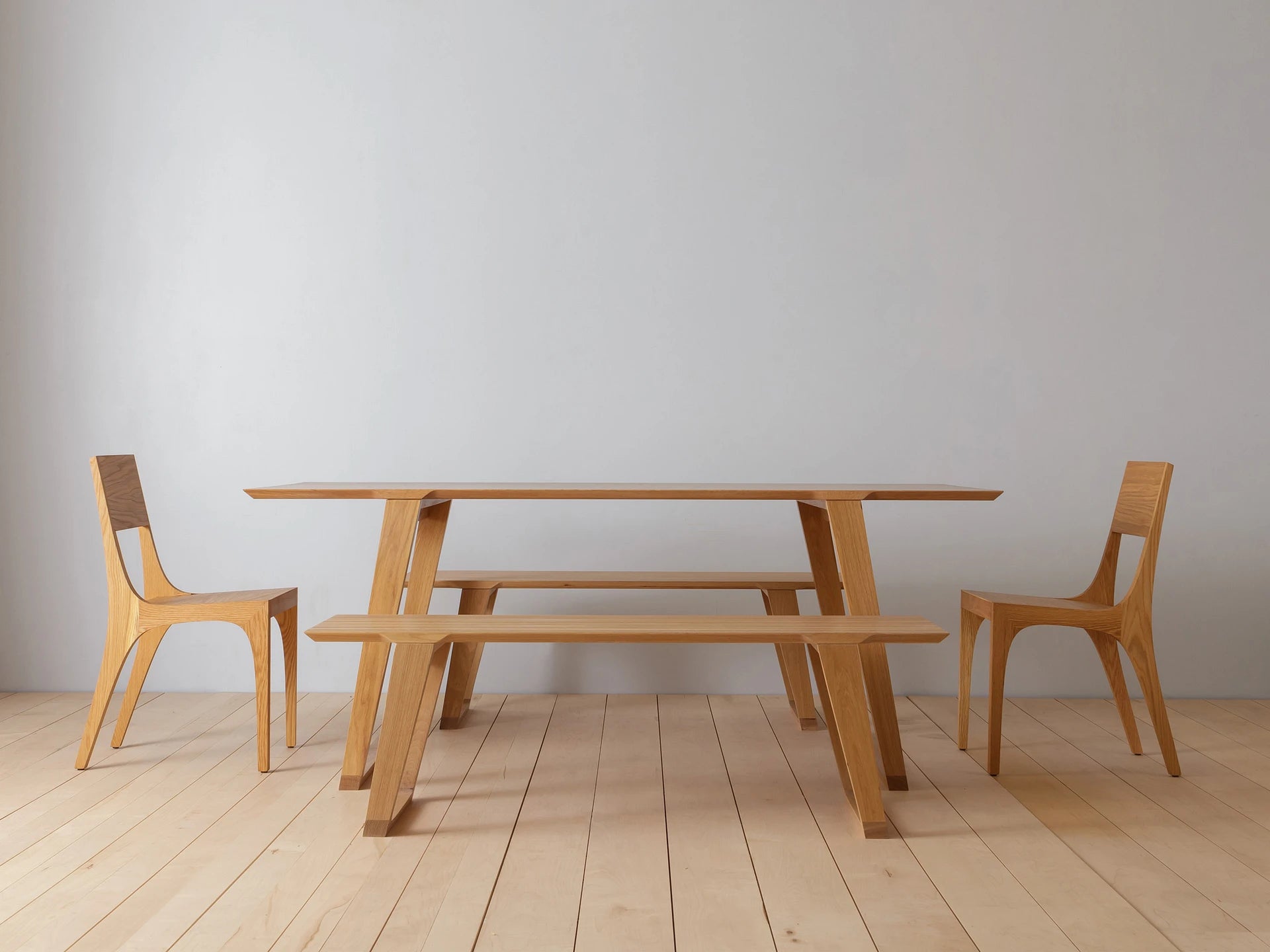 Kalon Isometric Chair
