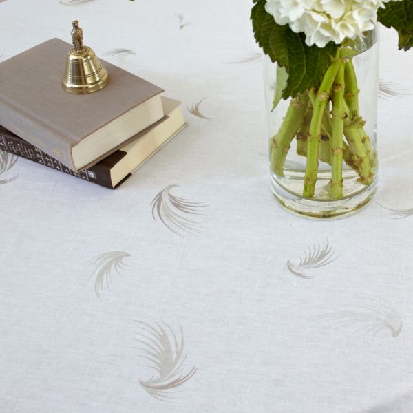 Huddleson Grania Linen Tablecloth - Round