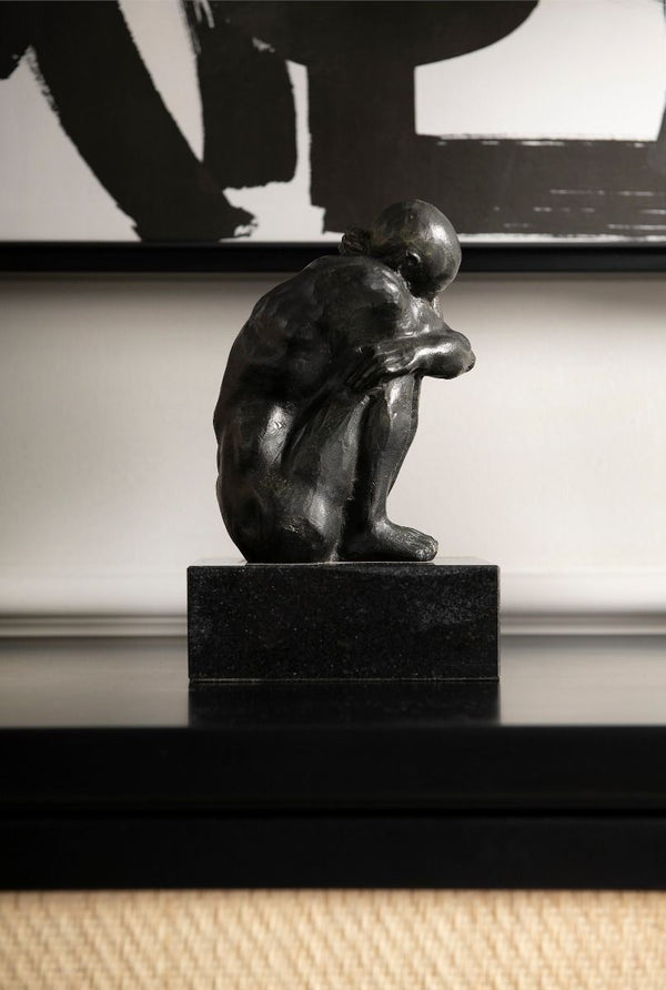 Villa & House Jules Statue