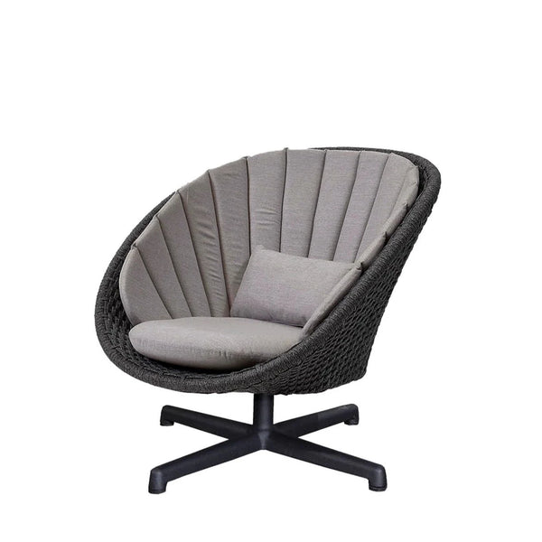 Cane-line Peacock Lounge Chair - Swivel Base