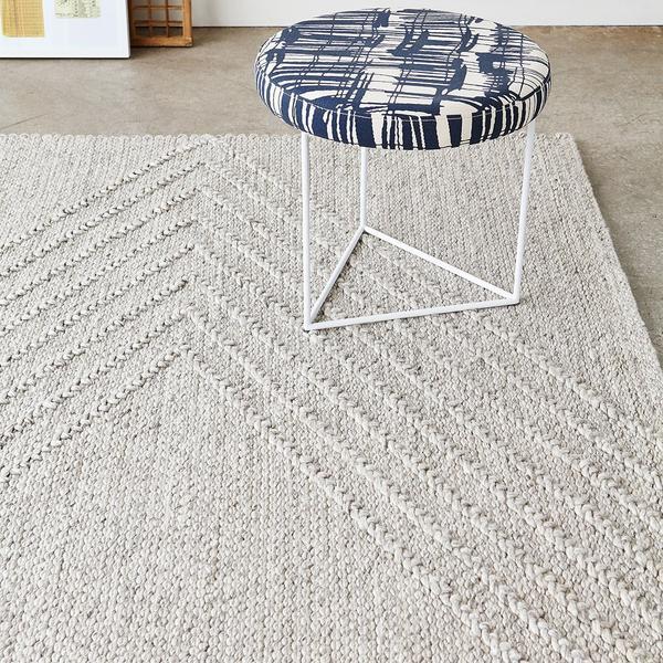 GUS Avro Rug 4' W x 6' L Charcoal 