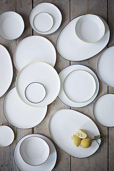 Canvas Home Abbesses 16 Piece Place Setting Black 
