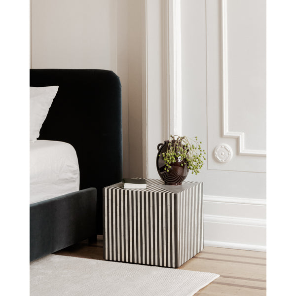 Moe's Terning Side Table