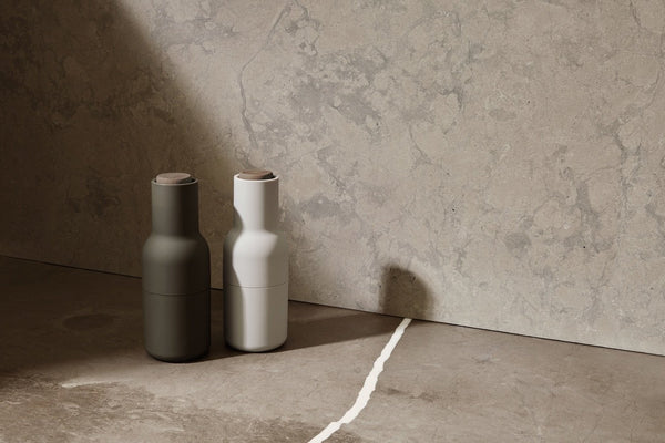 Menu Bottle Grinder Carbon/Ash (Beech Lid) 