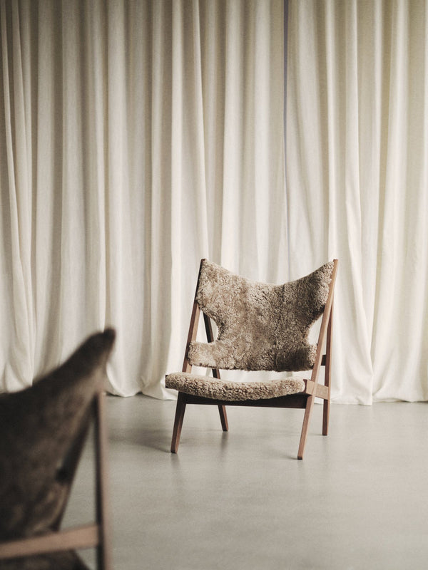 Menu Knitting Chair Walnut Base / Sahara Skeepskin 