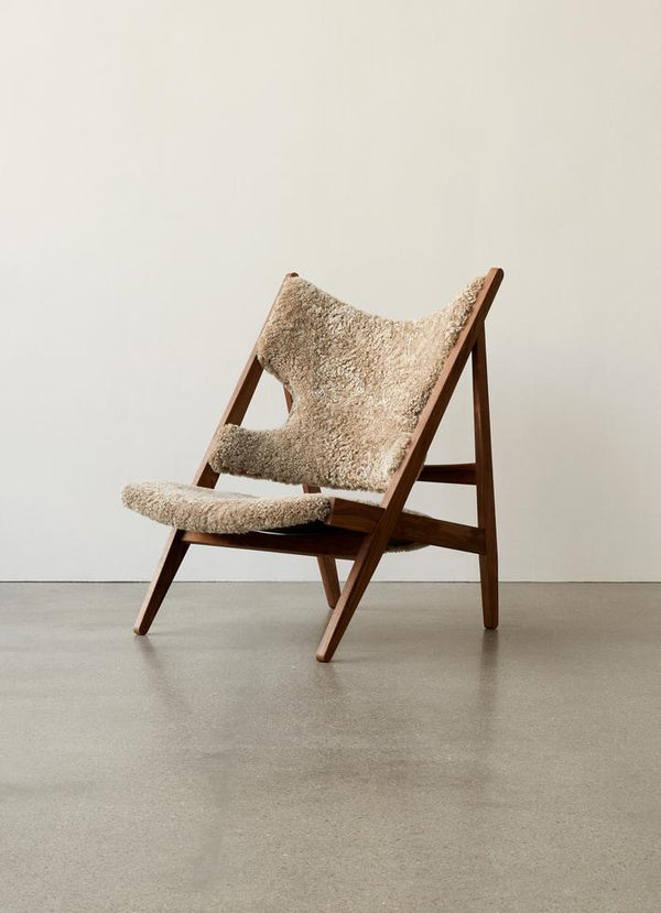 Menu Knitting Chair Walnut Base / Sahara Skeepskin 