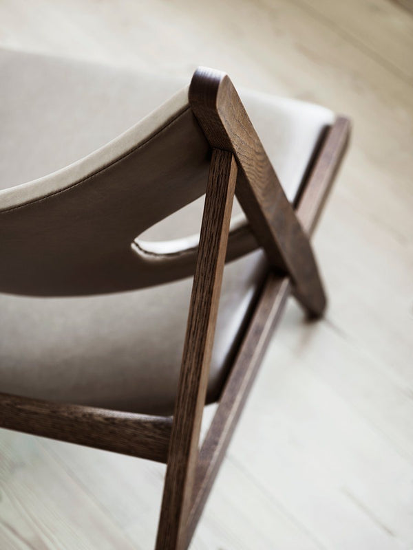 Menu Knitting Chair Walnut Base / Sahara Skeepskin 