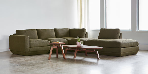 GUS Modern Podium Modular 5 PC Seating Group A