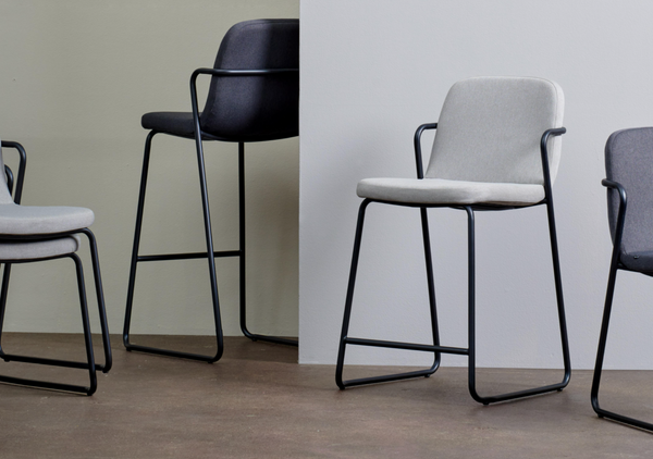 M.A.D. Zag Bar Stool Black Base / Graphite Grey Seat 