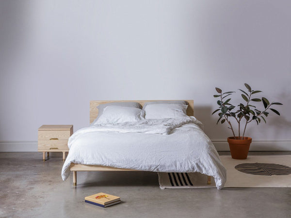 Kalon Simple Bed Ash Full Headboard Brass