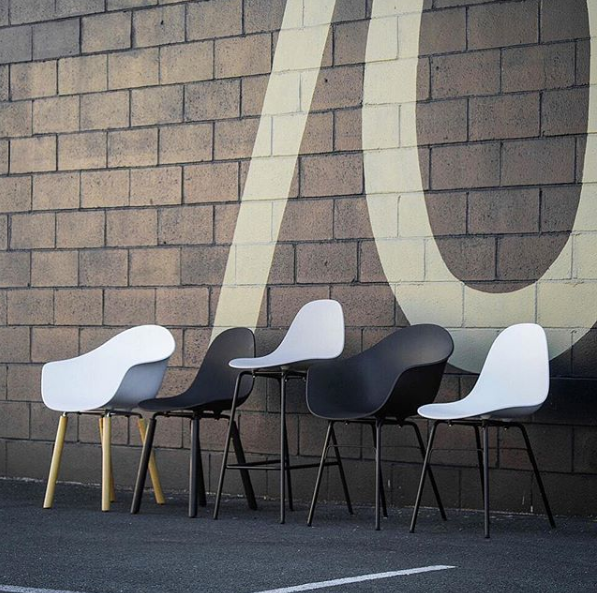 TOOU TA Side Chair - Yi Base