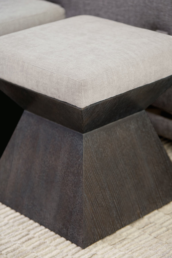 Berhardt Decorage Bench