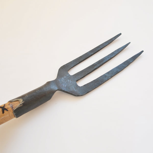 Master Shin's Anvil #71 Hand Fork - Narrow
