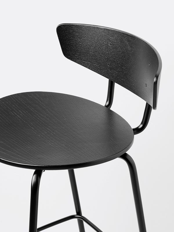Ferm Living Herman Bar Stool - Low Painted Oak Veneer 